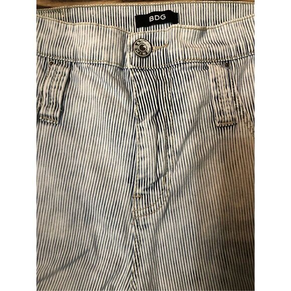 BDG Shorts Blue Striped Denim Roll Cuff High Rise Shorts size 26 - Picture 8 of 11